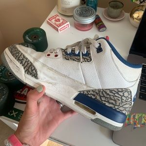 true blue jordan 3’s